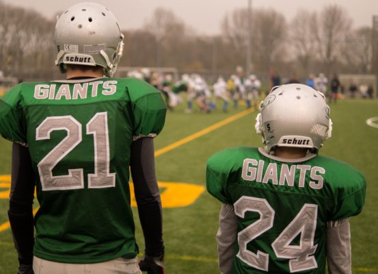 Two-giants-and-a-little-man-free-license-CC0-980x652